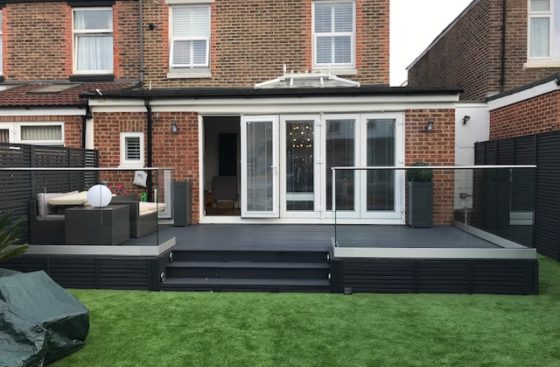 Frameless Aluminium Channel System with Stainless Steel Handrail