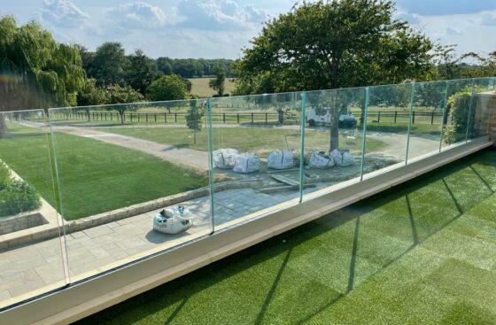 Frameless Aluminium Channel System