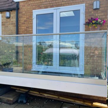 Frameless Channel with Slotted Handrail - Romford